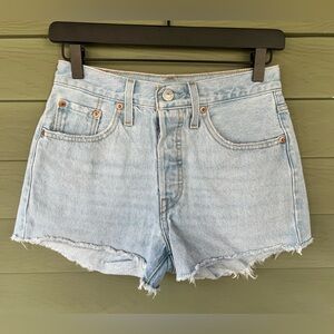 NWOT Levi’s 501 original cutoff jean shorts, size 25